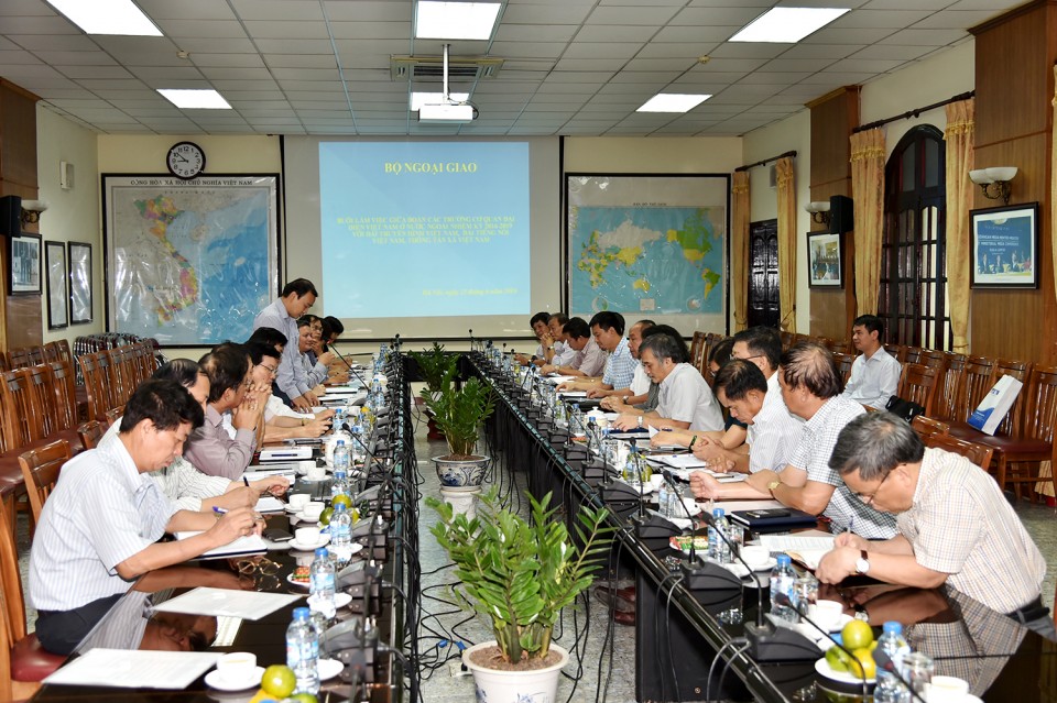 Trưởng cơ quan đại diện gặp mặt với lãnh đạo các cơ quan truyền thông truong co quan dai dien gap mat voi lanh dao cac co quan truyen thong