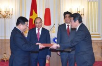 mot tam guong song hon tram bai dien van tuyen truyen