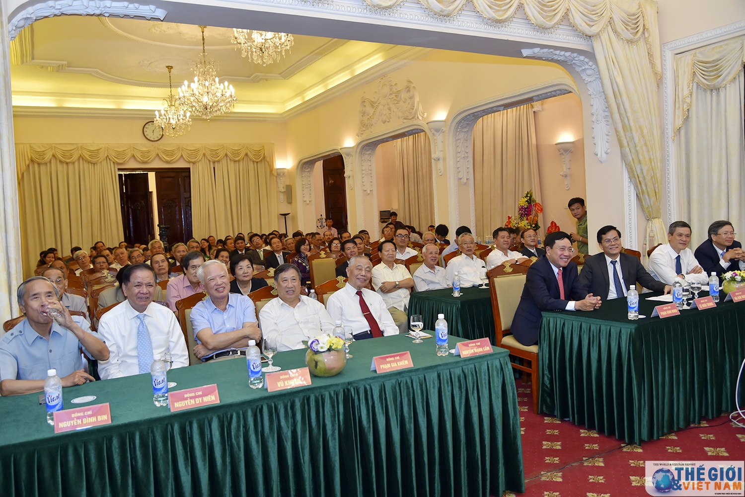 vu chau my bo ngoai giao don nhan huan chuong lao dong hang nhat lan thu hai