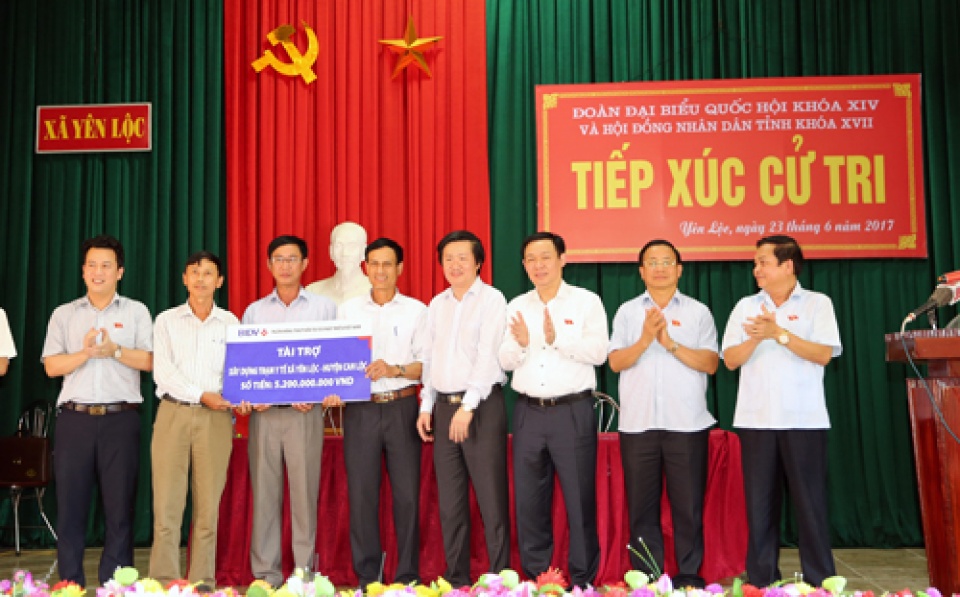 Phó Thủ tướng Vương Đình Huệ tiếp xúc cử tri Hà Tĩnh tin nhap 20170623232739