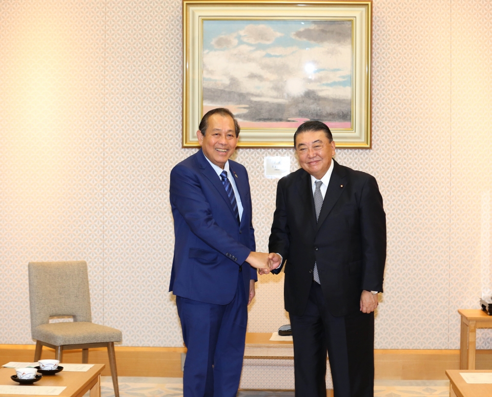 Phó Thủ tướng Trương Hòa Bình chào xã giao Thủ tướng Shinzo Abe tin nhap 20180611224603