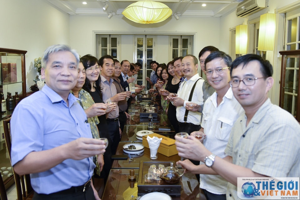 tam biet nhung nha ngoai giao nang tinh voi van hoa viet