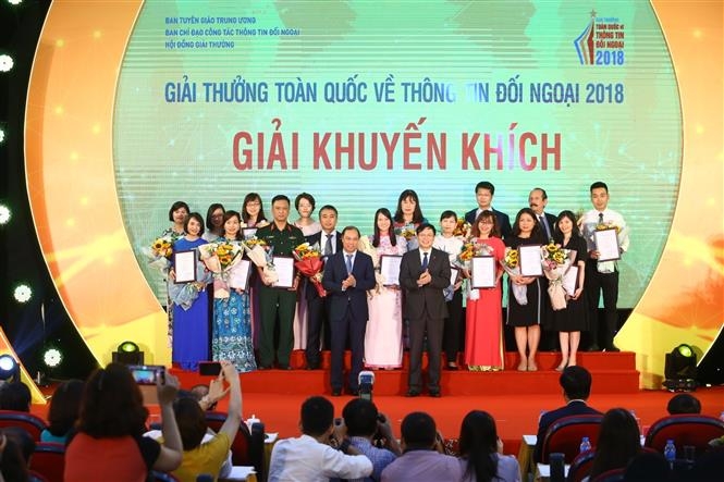 trao giai thuong toan quoc ve thong tin doi ngoai nam 2018
