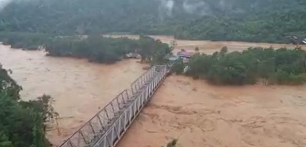 Hơn 4.000 người phải sơ tán do lũ lụt nghiêm trọng Sulawesi, Indonesia