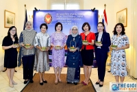 Nhóm Phụ nữ Cộng đồng ASEAN tham gia làm món ăn Cung đình Thái Lan