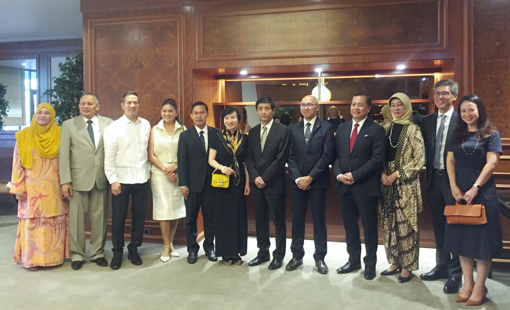 viet nam ban giao chu chu tich uy ban asean tai tho nhi ky