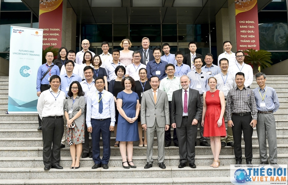 bo ngoai giao to chuc khoa dao tao ky nang du bao cho can bo quan ly