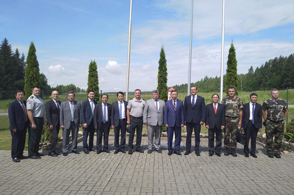 Bộ trưởng Bộ Công an Tô Lâm thăm, làm việc tại Litva