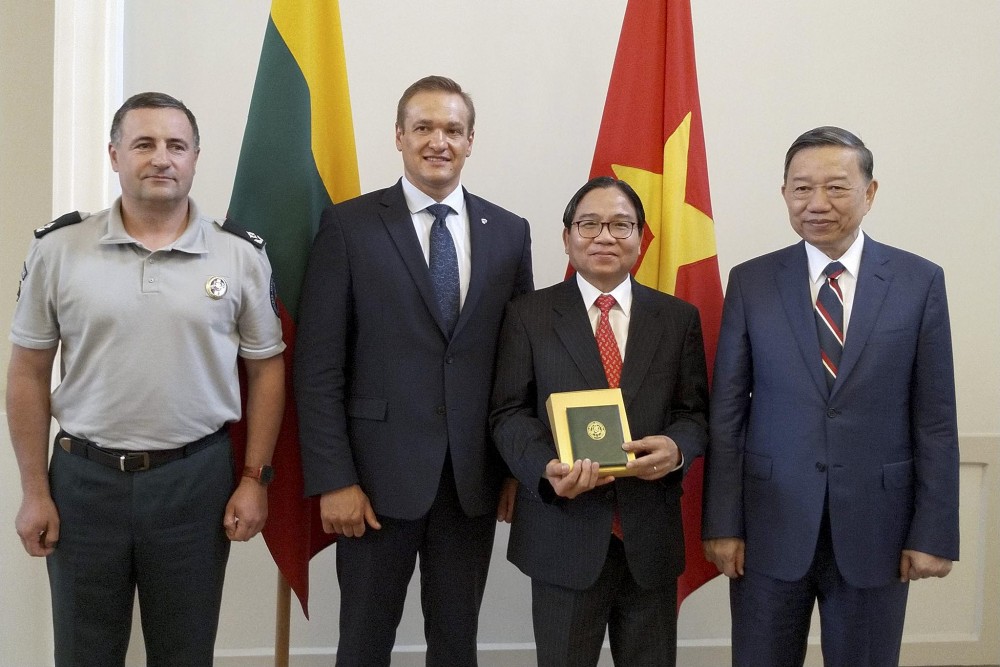 Bộ trưởng Bộ Công an Tô Lâm thăm, làm việc tại Litva