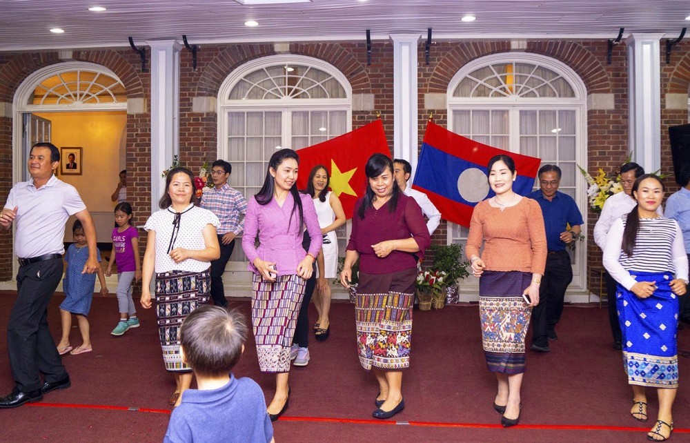 Giao lưu tăng cường tình đoàn kết đặc biệt Việt - Lào tại Hoa Kỳ