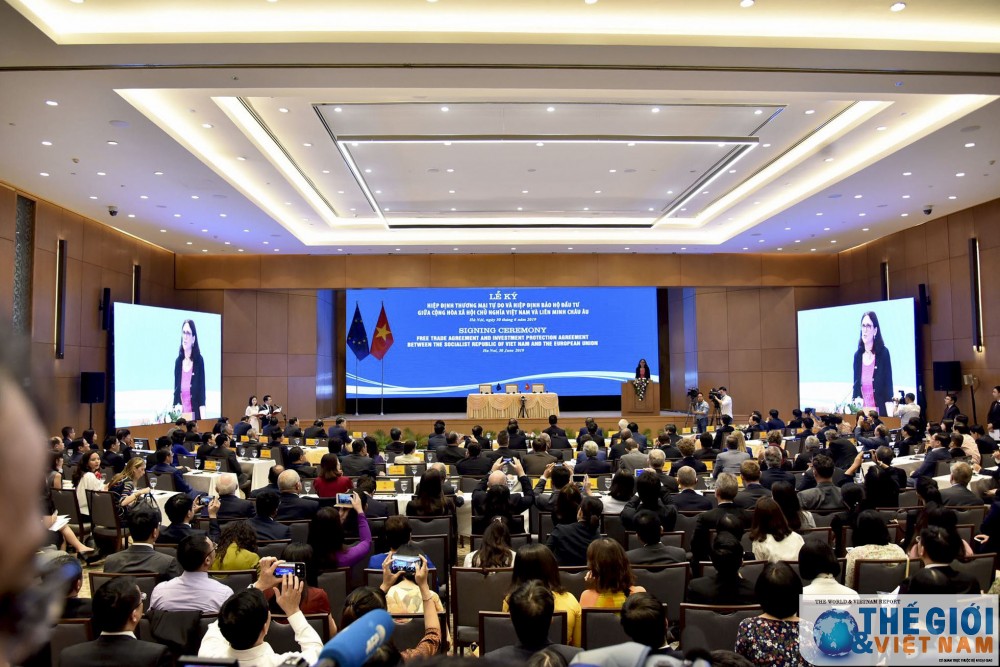 Việt Nam - EU: Hoàn tất ký kết Hiệp định EVFTA và IPA viet nam eu hoan tat ky ket hiep dinh evfta va ipa