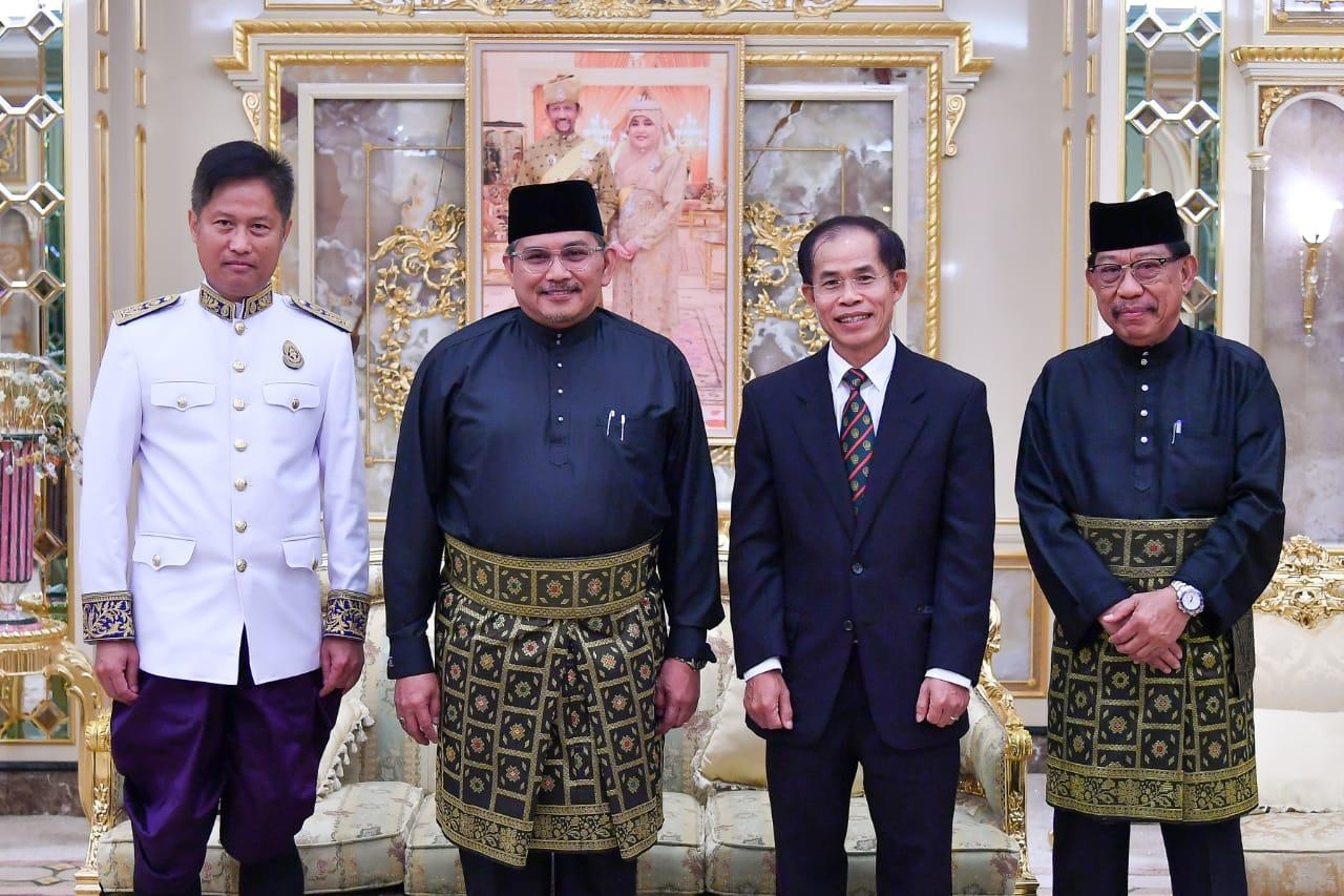 dai su tran van khoa trinh thu uy nhiem len quoc vuong brunei