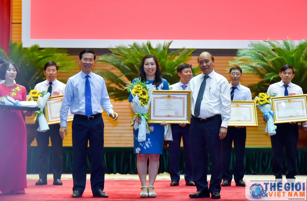 Thủ tướng Nguyễn Xuân Phúc: Báo chí góp phần quan trọng vào chiến thắng trong công tác phòng, chống Covid-19 thu tuong nguyen xuan phuc bao chi gop phan quan trong vao chien thang trong cong tac phong chong covid 19 3