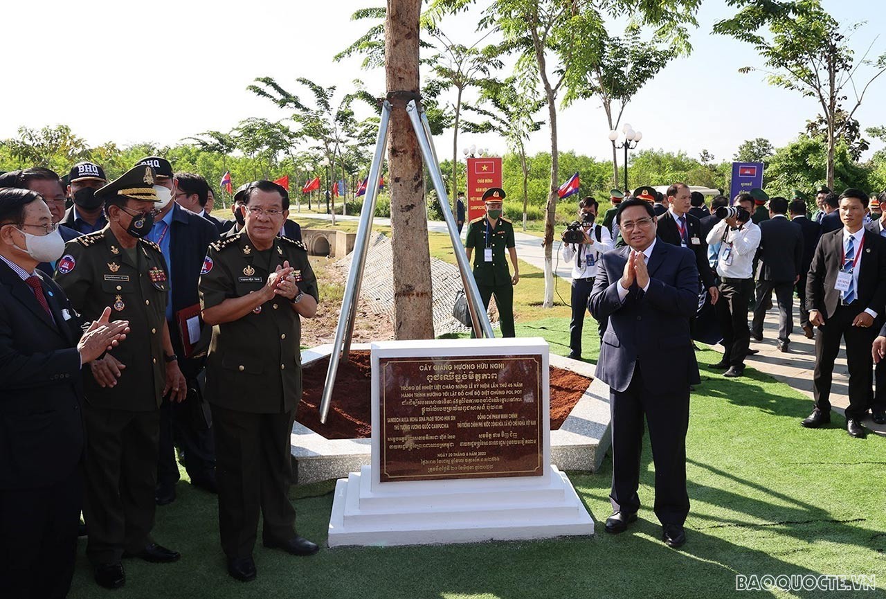 Toàn cảnh Lễ kỷ niệm 45 năm ‘Con đường tiến tới đánh đổ chế độ diệt chủng Pol Pot' tại Việt Nam qua ảnh