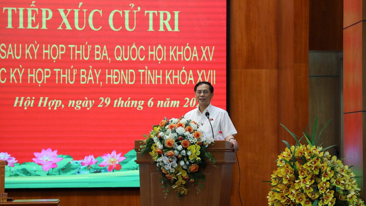 Bộ trưởng Ngoại giao Bùi Thanh Sơn tiếp xúc cử tri tại TP Vĩnh Yên, tỉnh Vĩnh Phúc