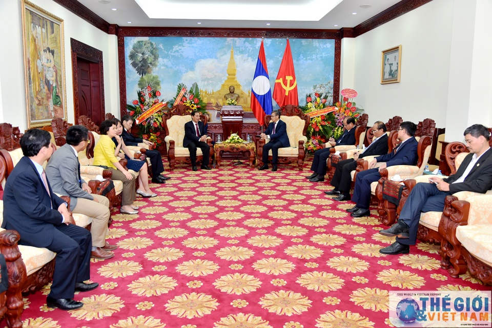 chuc mung nam doan ket huu nghi viet nam lao