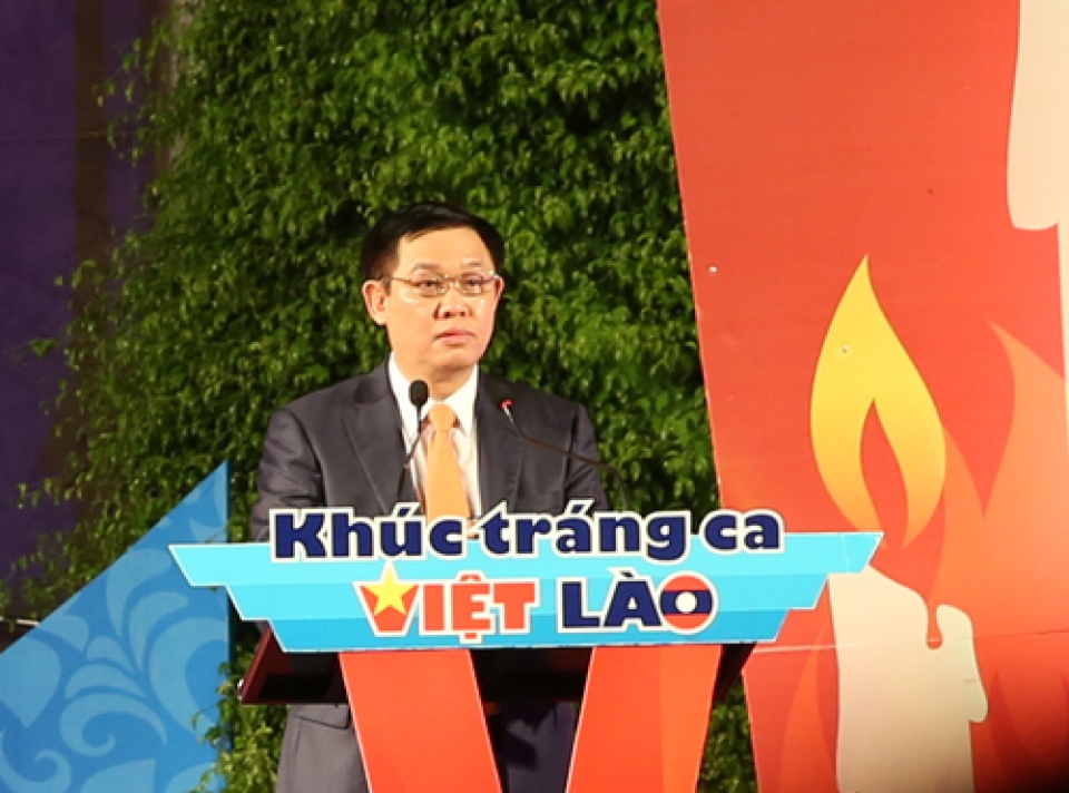 huyen thoai trong long nguoi dan hai nuoc viet lao