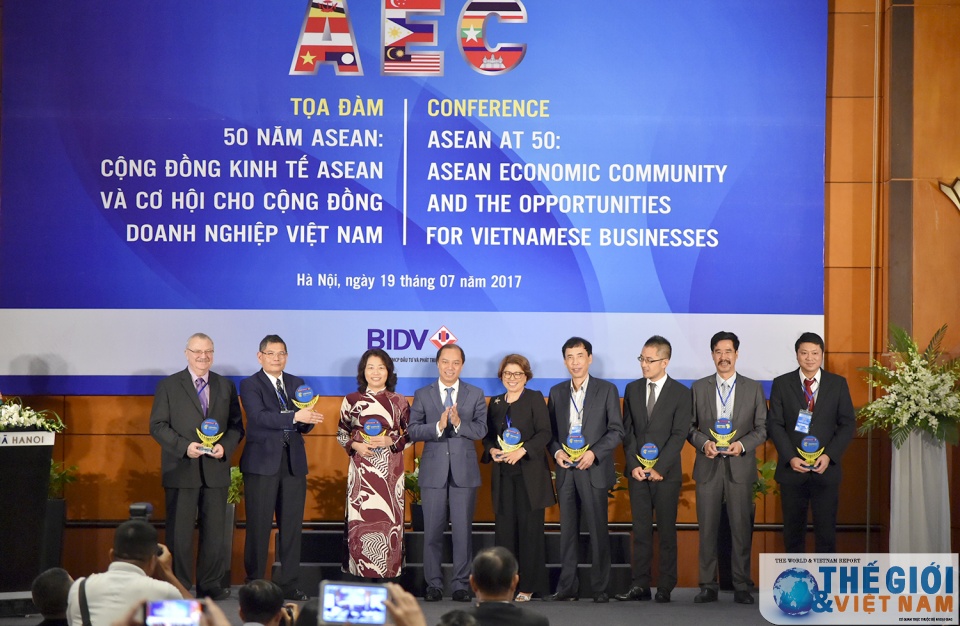 truc tuyen be mac toa dam 50 nam asean aec va co hoi cho cong dong doanh nghiep viet nam