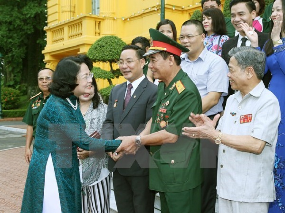 pho chu tich nuoc bieu duong hiep hoi doanh nghiep thuong binh