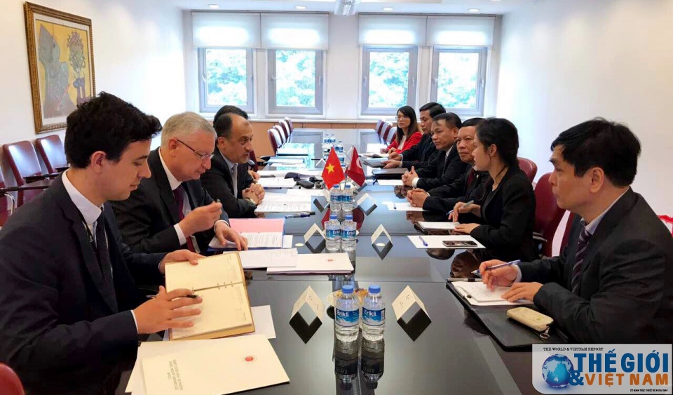 trao doi hop tac cong tac thong tin doi ngoai viet nam tho nhi ky