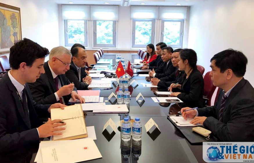 trao doi hop tac cong tac thong tin doi ngoai viet nam tho nhi ky