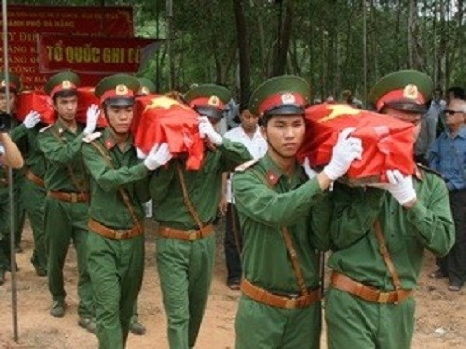 Tăng chế độ đối với tổ chức, cá nhân tìm kiếm, quy tập hài cốt liệt sĩ tin nhap 20170725215648