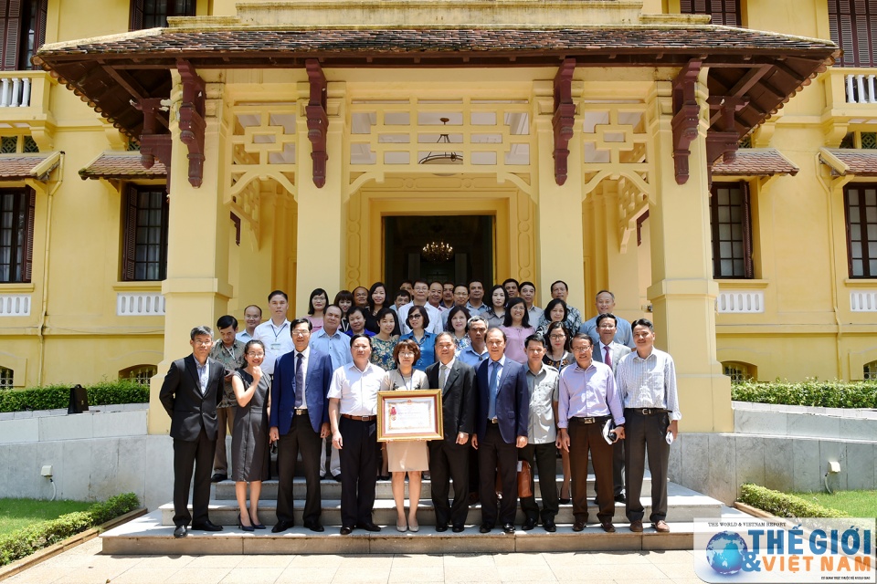 thanh tra bo ngoai giao don nhan huan chuong lao dong hang nhi