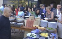 sinh vien viet lan toa van hoa que huong tai ha lan