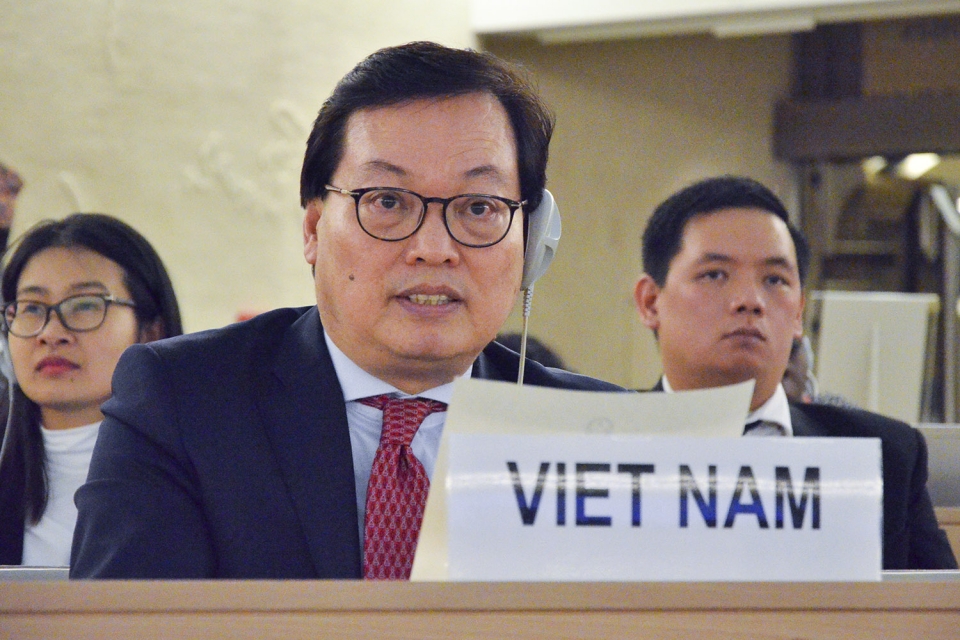 Hội đồng nhân quyền thông qua Nghị quyết về biến đổi khí hậu và quyền con người hoi dong nhan quyen thong qua nghi quyet ve bien doi khi hau va quyen con nguoi