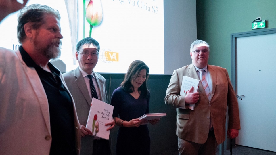 50 nam quan he nhan dan ha lan viet nam cau chuyen duoc ke lai