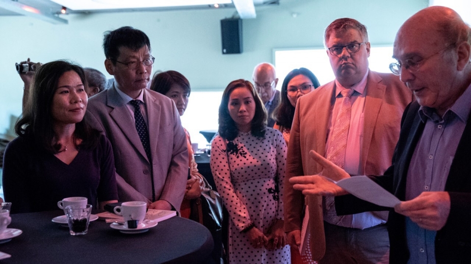 50 nam quan he nhan dan ha lan viet nam cau chuyen duoc ke lai