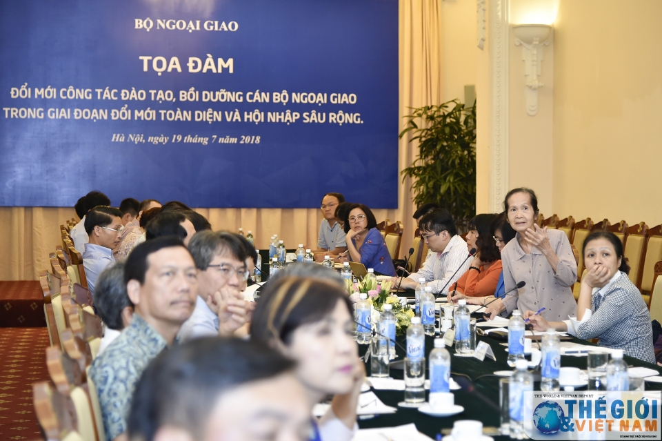 doi moi cong tac dao tao boi duong can bo ngoai giao trong giai doan moi