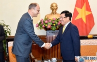 thu truong ngoai giao to anh dung tiep dai su duc guido hildner chao xa giao