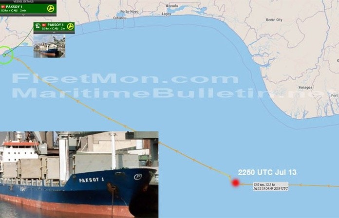 10 thuy thu tho nhi ky bi bat coc ngoai khoi nigeria