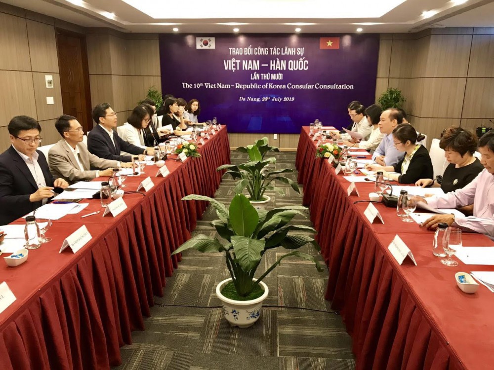 Tăng cường hợp tác lãnh sự, bảo hộ công dân Việt Nam - Hàn Quốc tang cuong hop tac lanh su bao ho cong dan viet nam han quoc