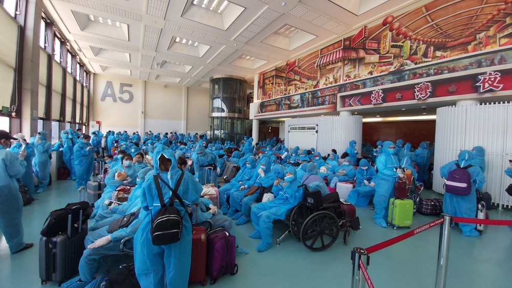 dua hon 300 cong dan viet nam tu dai loan trung quoc ve nuoc an toan