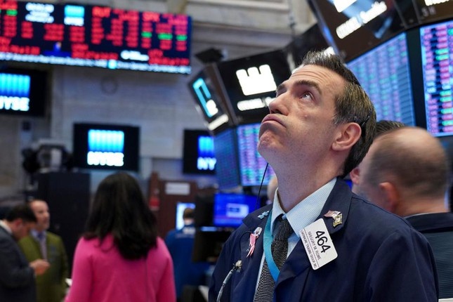 Các chỉ số chứng khoán Mỹ chốt phiên 6/9 giảm điểm, chờ số liệu kinh tế mới