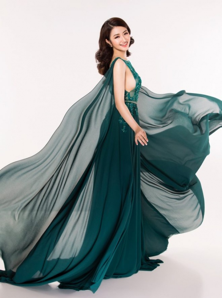 ve dep ngot ngao cua hoa hau ban sac viet toan cau