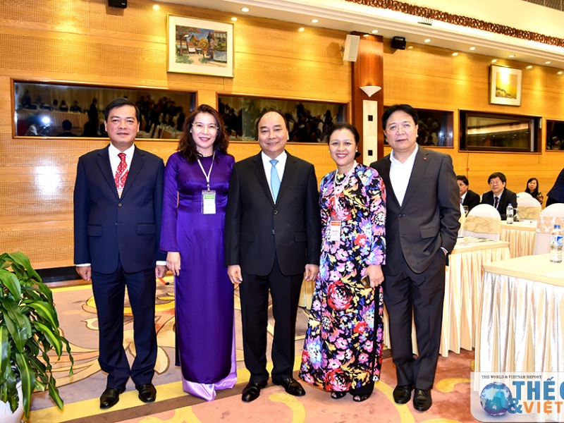 mot so hinh anh ben le hnng 29 nang cao hieu qua ngoai giao phuc vu phat trien tiep