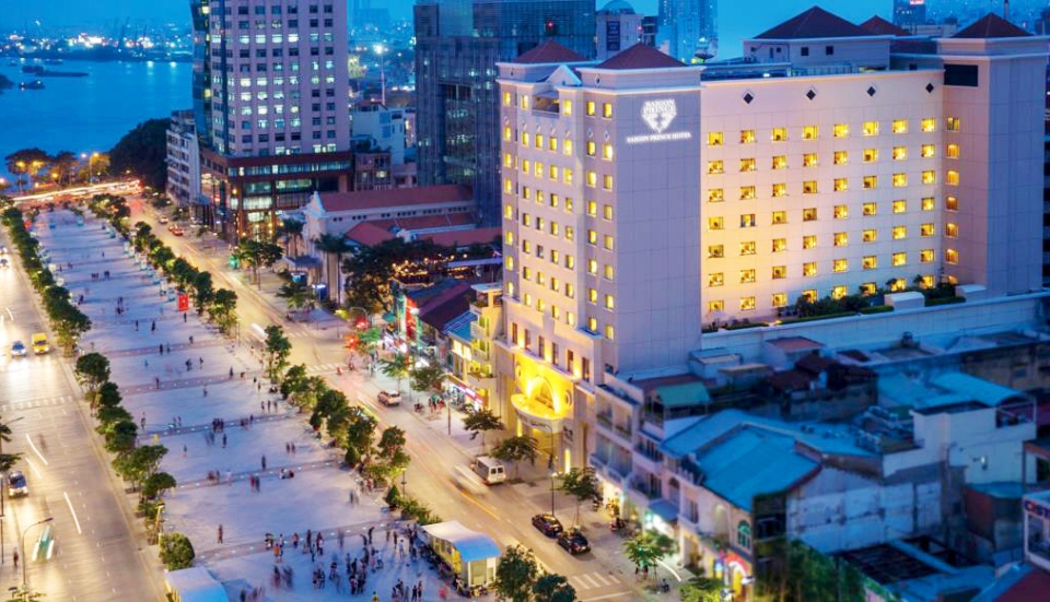 thi truong bat dong san khach san dang tang truong