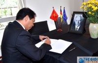 thu truong nguyen quoc dung ghi so tang tai dsq duc