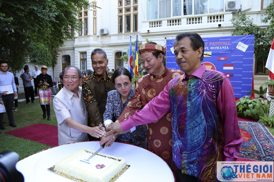 long trong ky niem 50 nam thanh lap asean tai bucarest