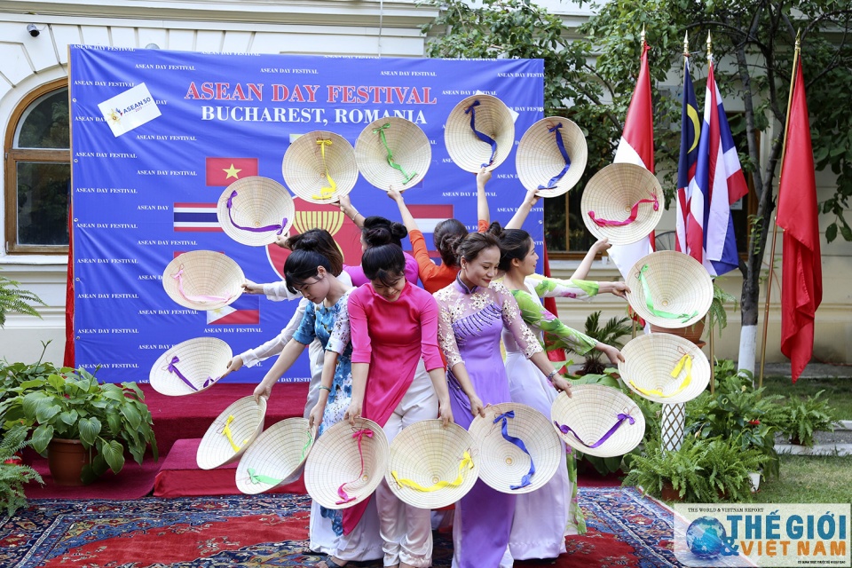 long trong ky niem 50 nam thanh lap asean tai bucarest