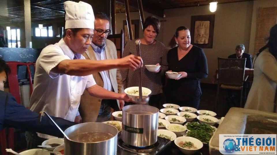 Tuần lễ Văn hóa, Du lịch, Ẩm thực Việt Nam tại Nam Phi tin nhap 20170811171521