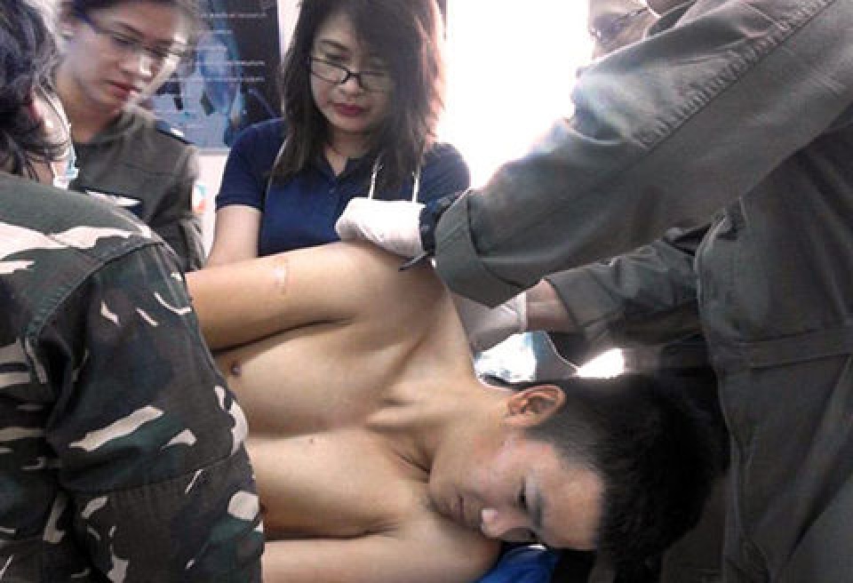 Thuyền viên Đỗ Trung Hiếu đã được giải cứu thuyen vien do trung hieu da duoc giai cuu