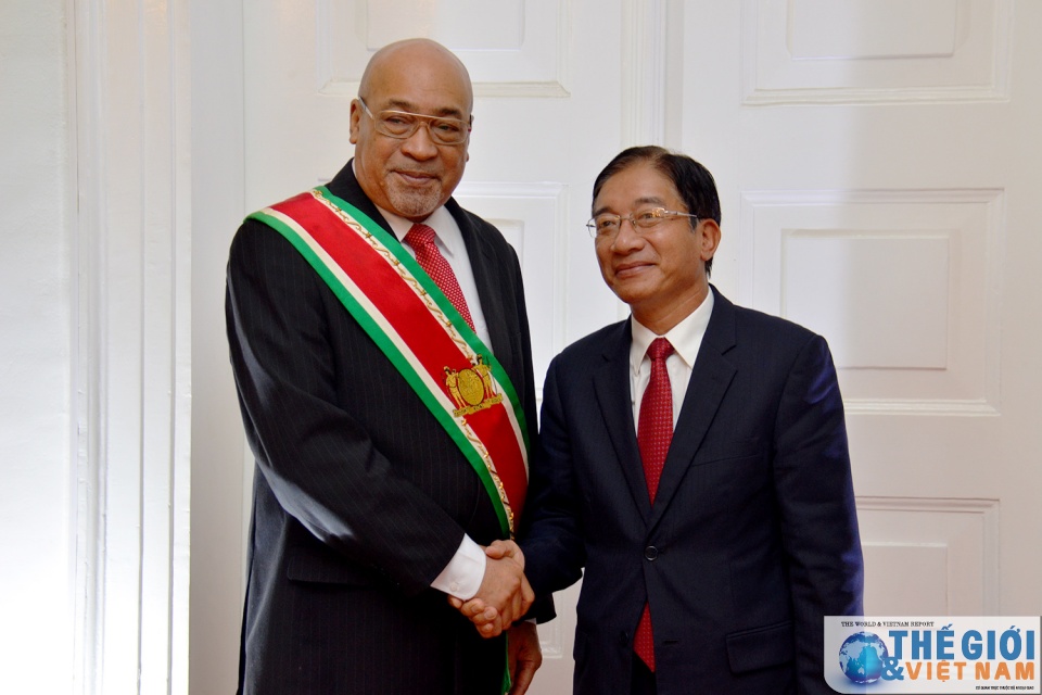Đại sứ Việt Nam đầu tiên trình Quốc thư tại Cộng hoà Xurinam tin nhap 20170825102340
