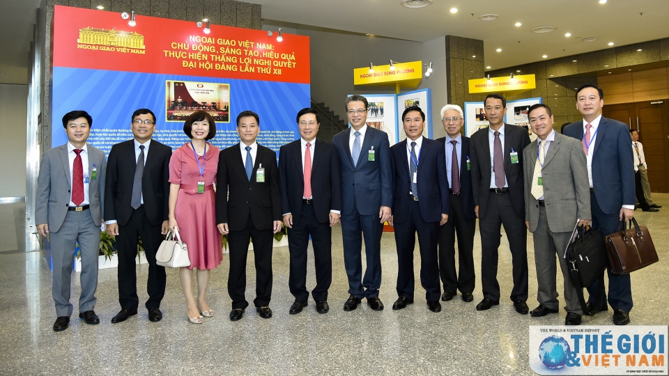 nhung hinh anh ben le hoi nghi ngoai vu lan thu 19