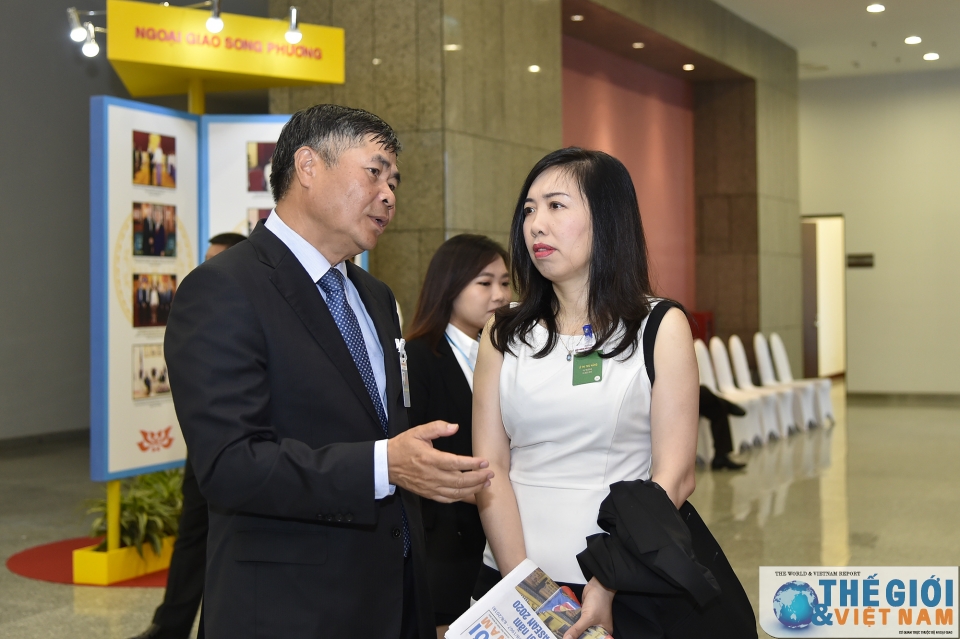 nhung hinh anh ben le hoi nghi ngoai vu lan thu 19