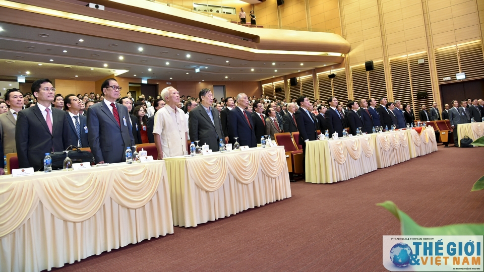 nhung hinh anh tai phien be mac hoi nghi ngoai giao 30