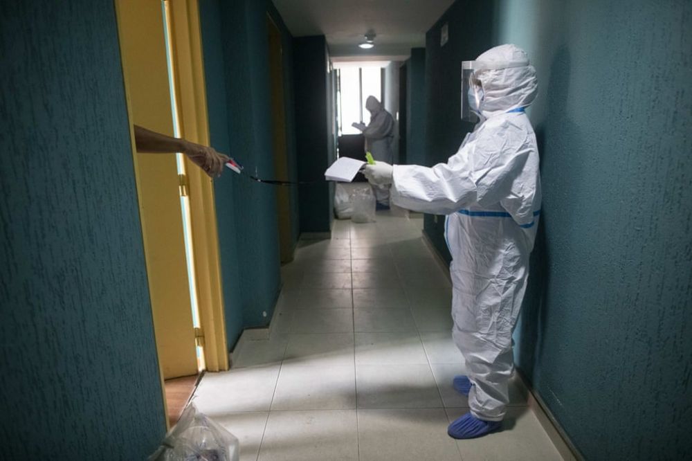 anh an tuong tuan 277 28 chu tich trieu tien tang sung cho si quan deo khau trang di hop dem va chay dua tim vaccine covid 19 12